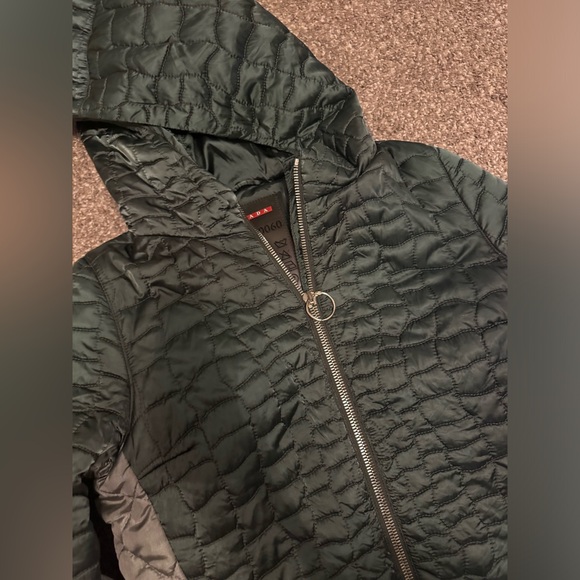 Prada puffy green winter jacket - Picture 7 of 12